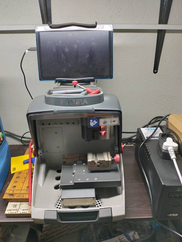 Professional laser key cutting machine
