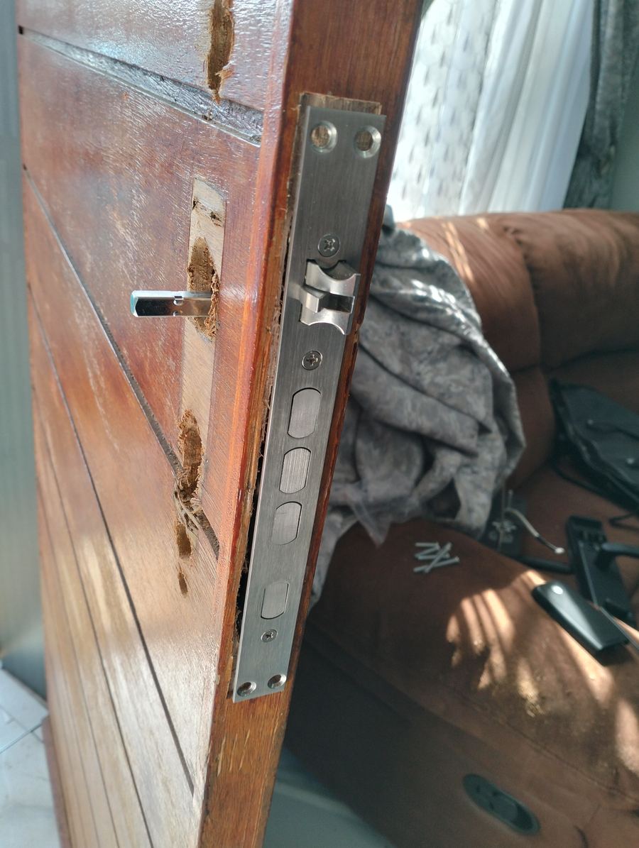 Yale smart lock — fingerprint and keypad entry